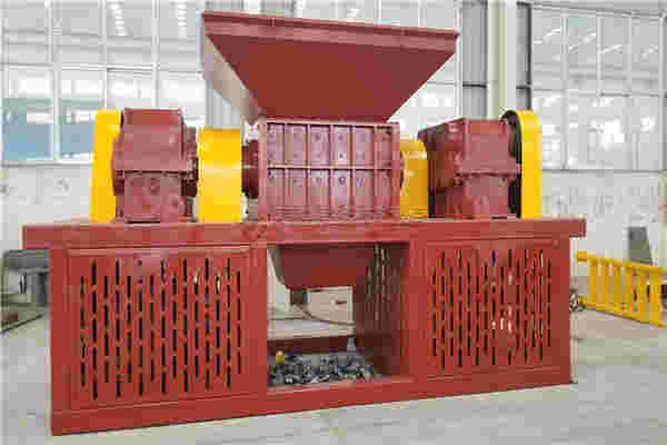 雙軸撕碎機處理電纜，節約資源，提高效益