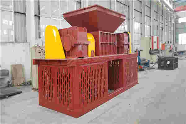 撕碎機(jī)行業(yè)已逐步向智能化、大功率、高產(chǎn)量、自動(dòng)化