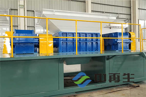 怎樣來選擇雙軸撕碎機(jī)廠家