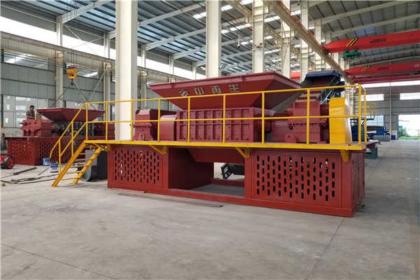 雙軸撕碎機設備的三大閃光特點